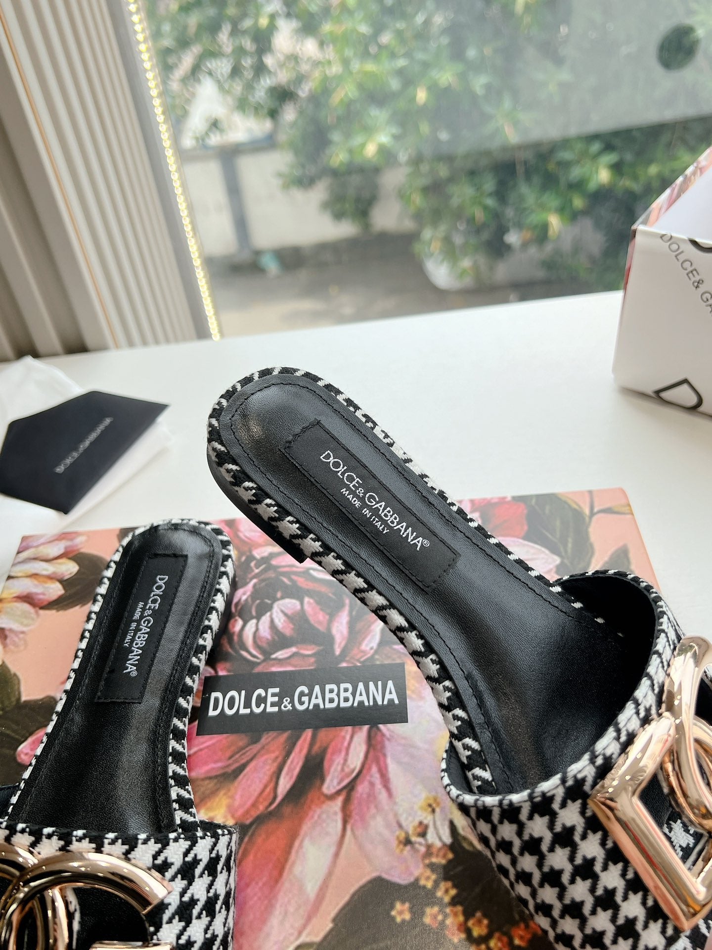 DOLCE&GABBANA DG leather slides