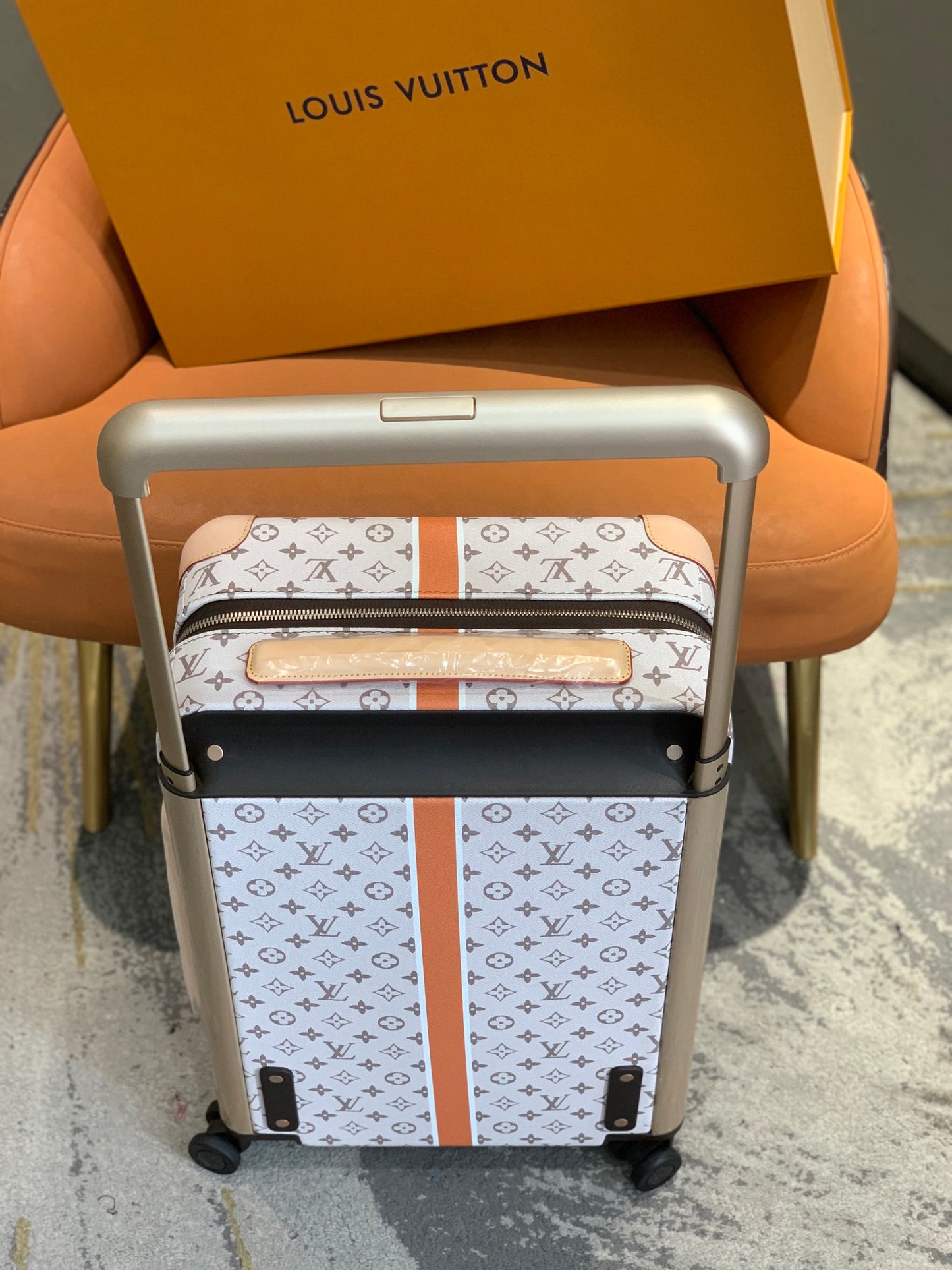 Louis Vuitton Horizon 55