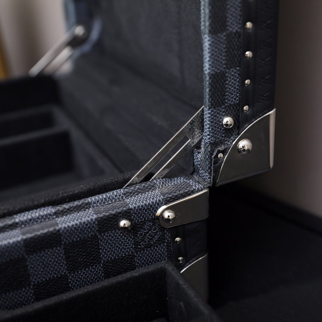 Louis Vuitton Jewelry Case Trunk