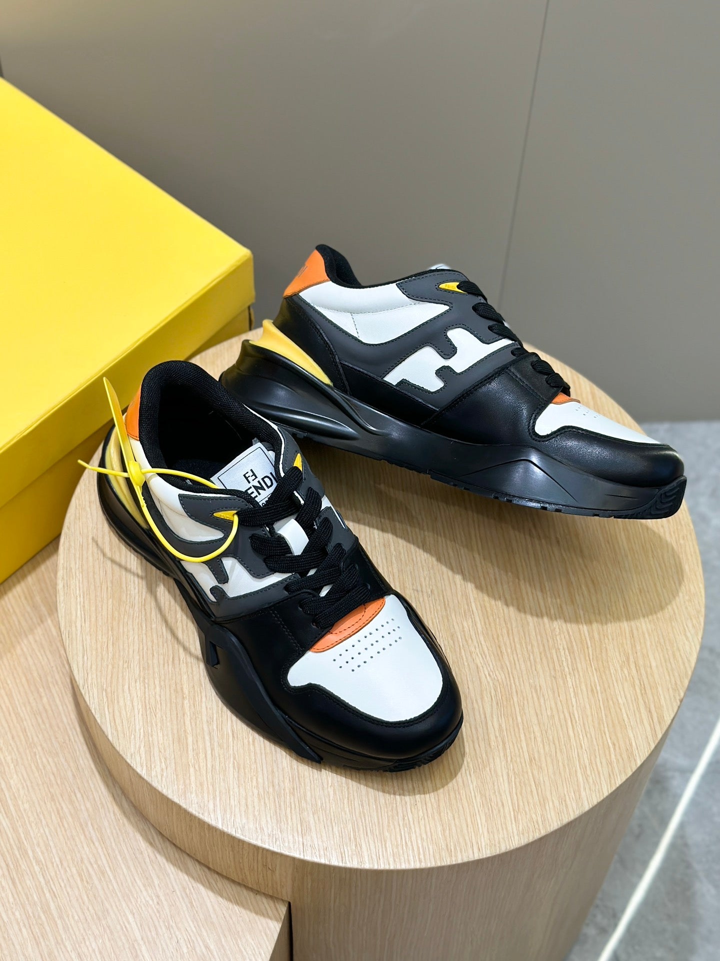 Fendi Sneakers