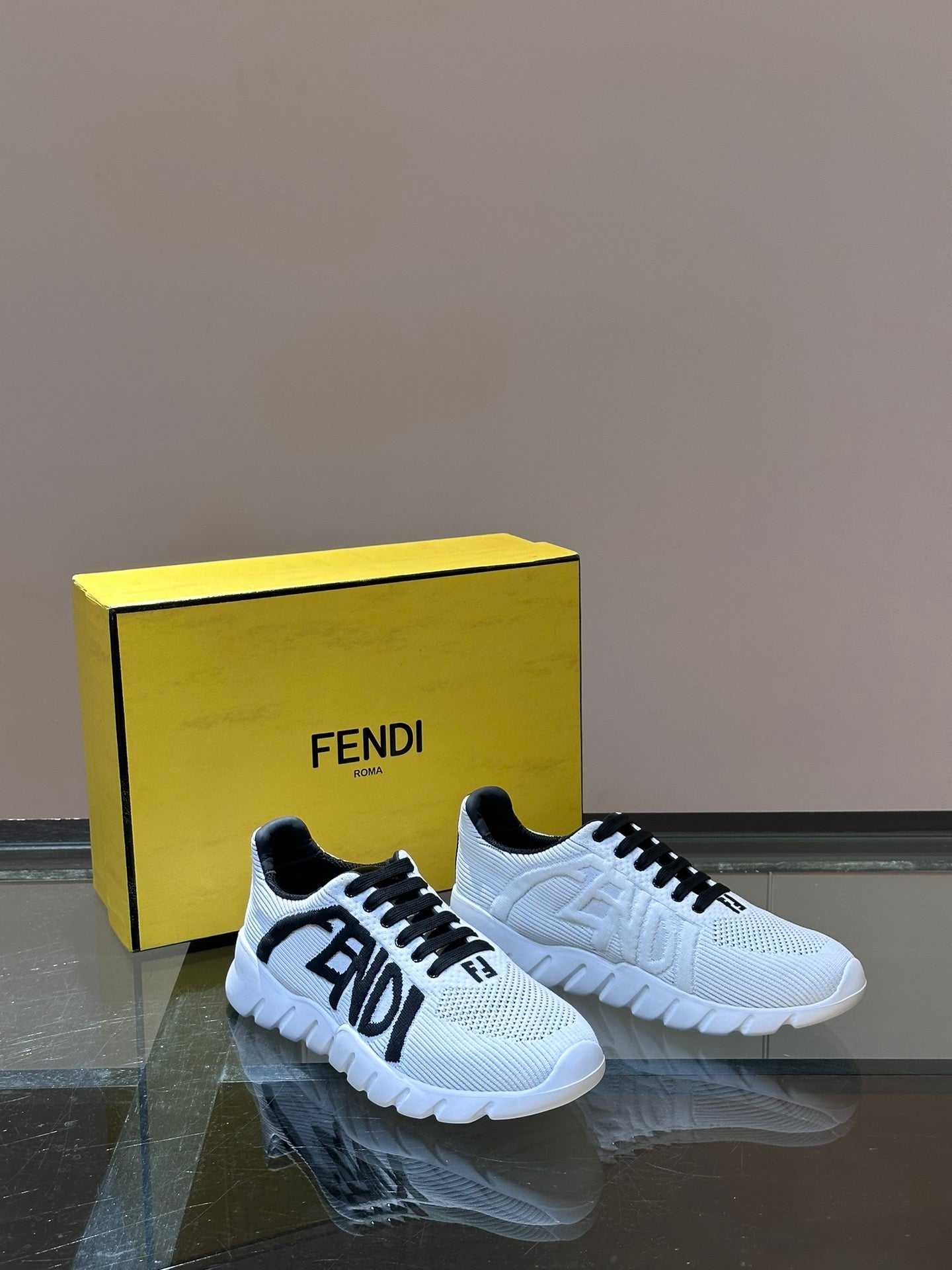 Fendi Sneakers