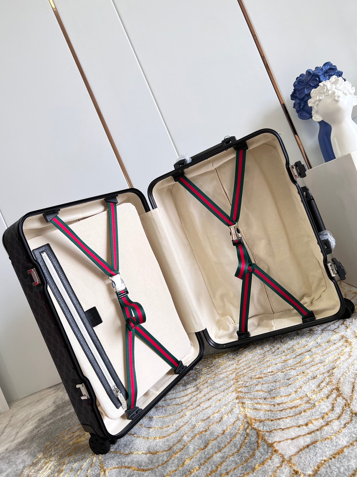 Louis Vuitton Horizon 55