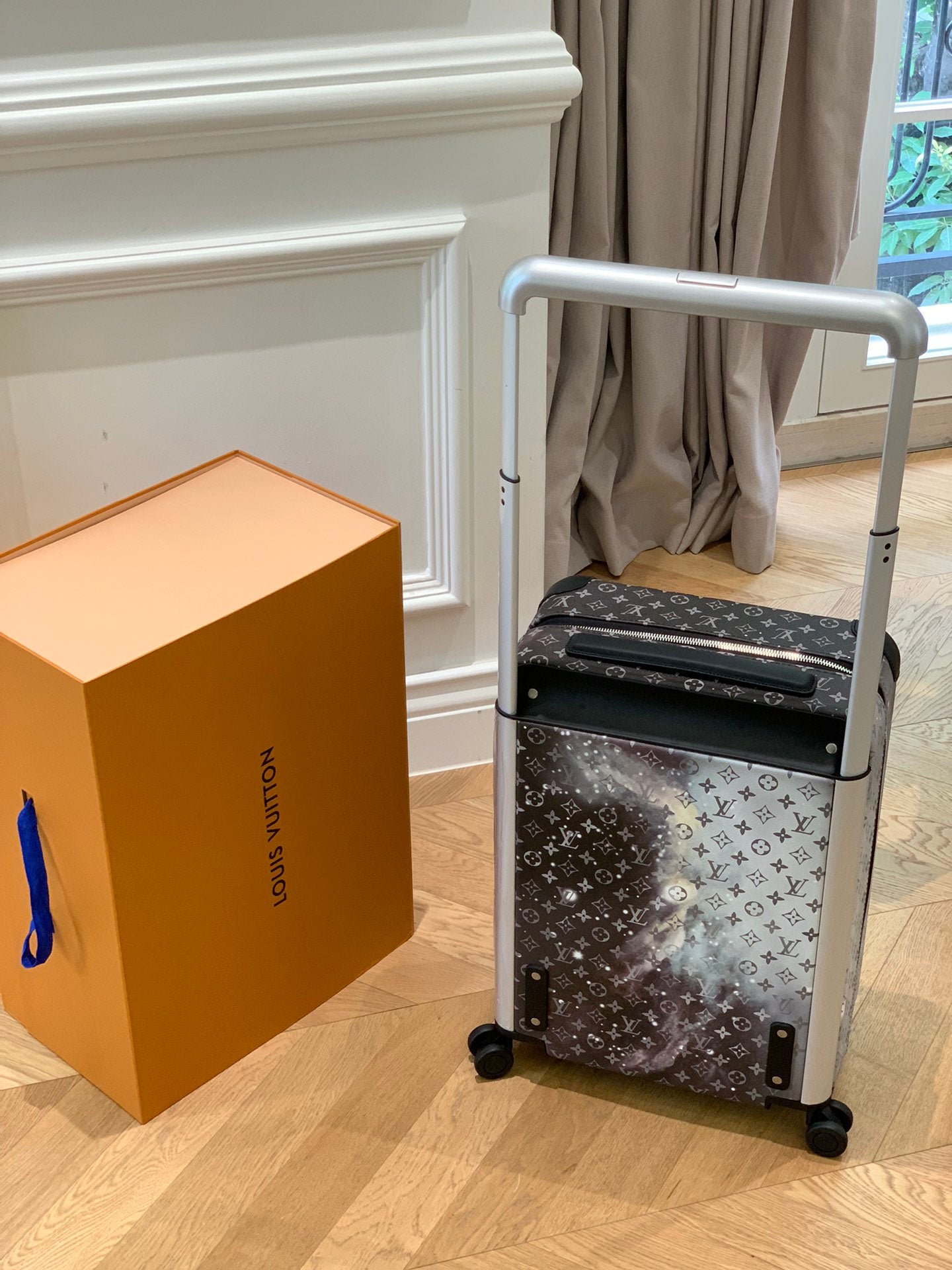 Louis Vuitton Horizon 55
