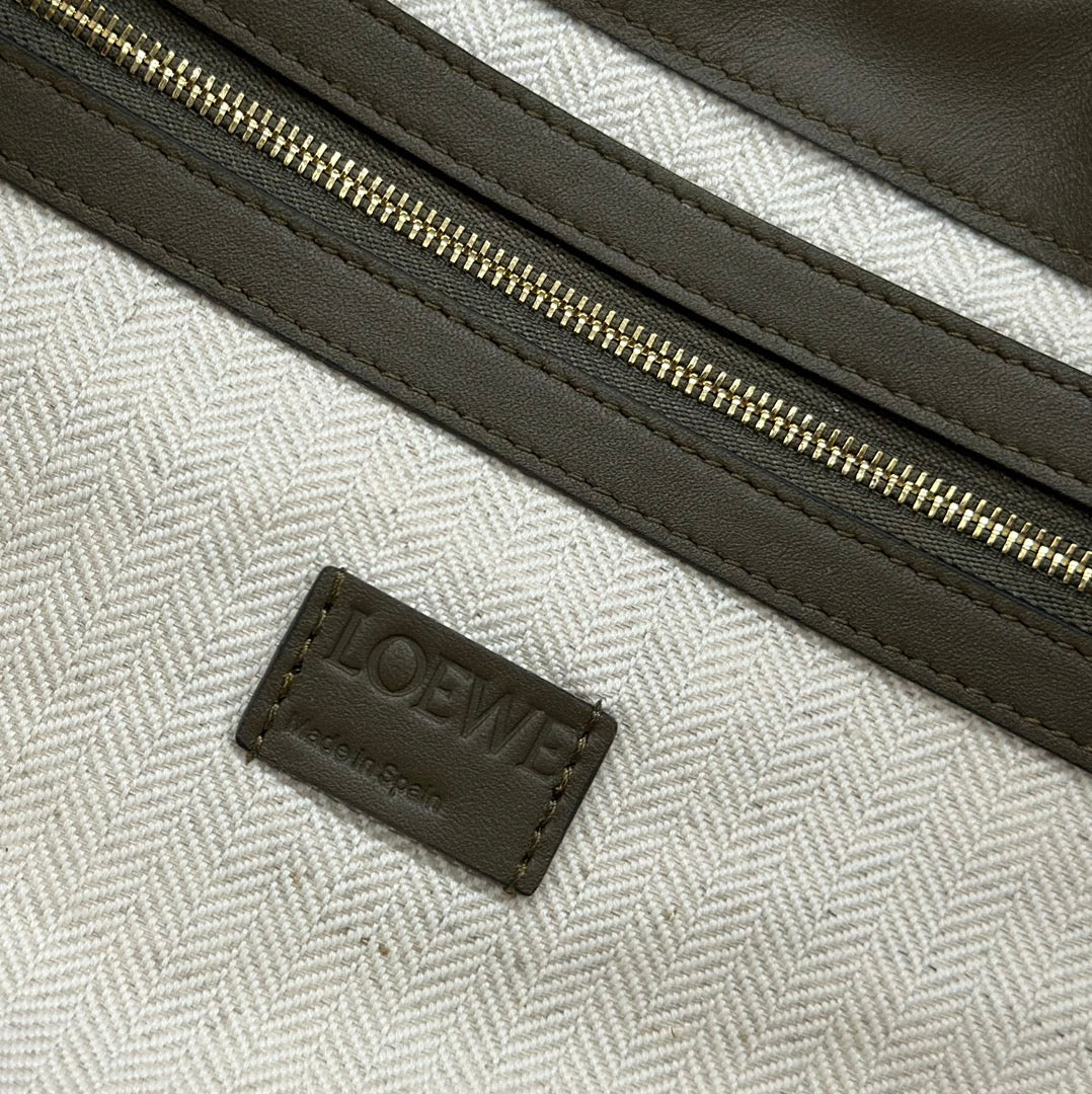 LOEWE Flamenco