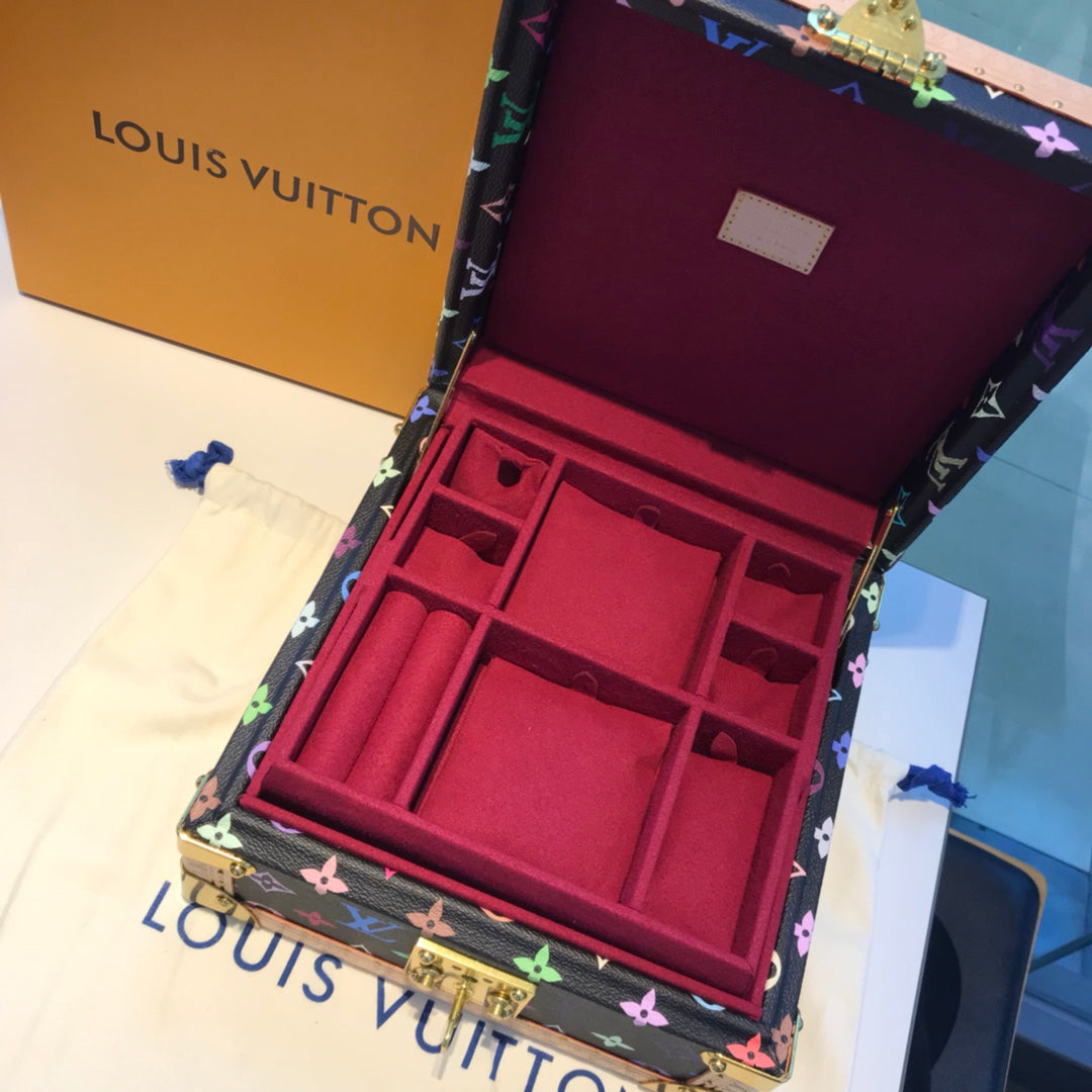 Louis Vuitton Jewelry Case Trunk