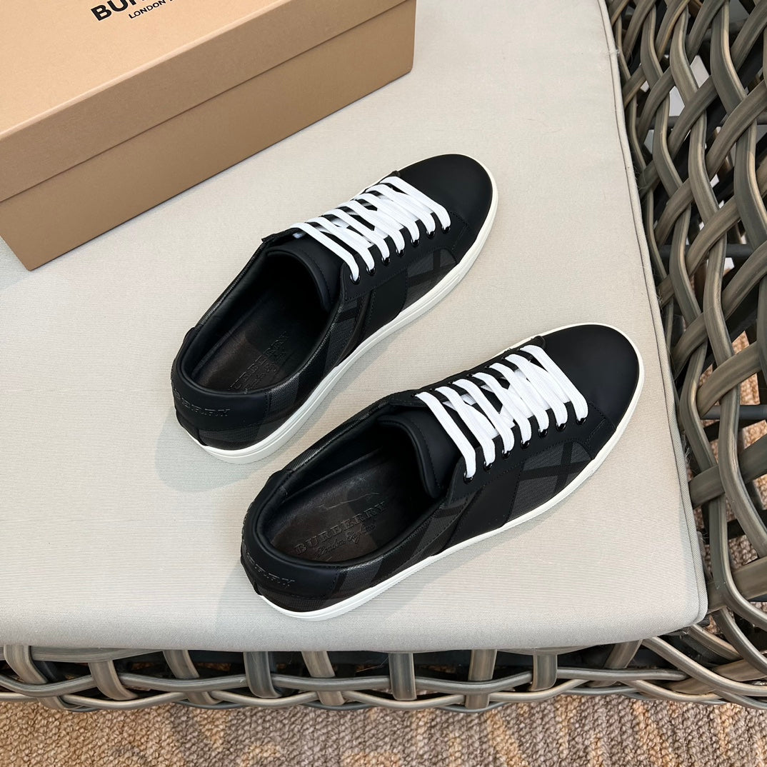 Burberry Sneakers