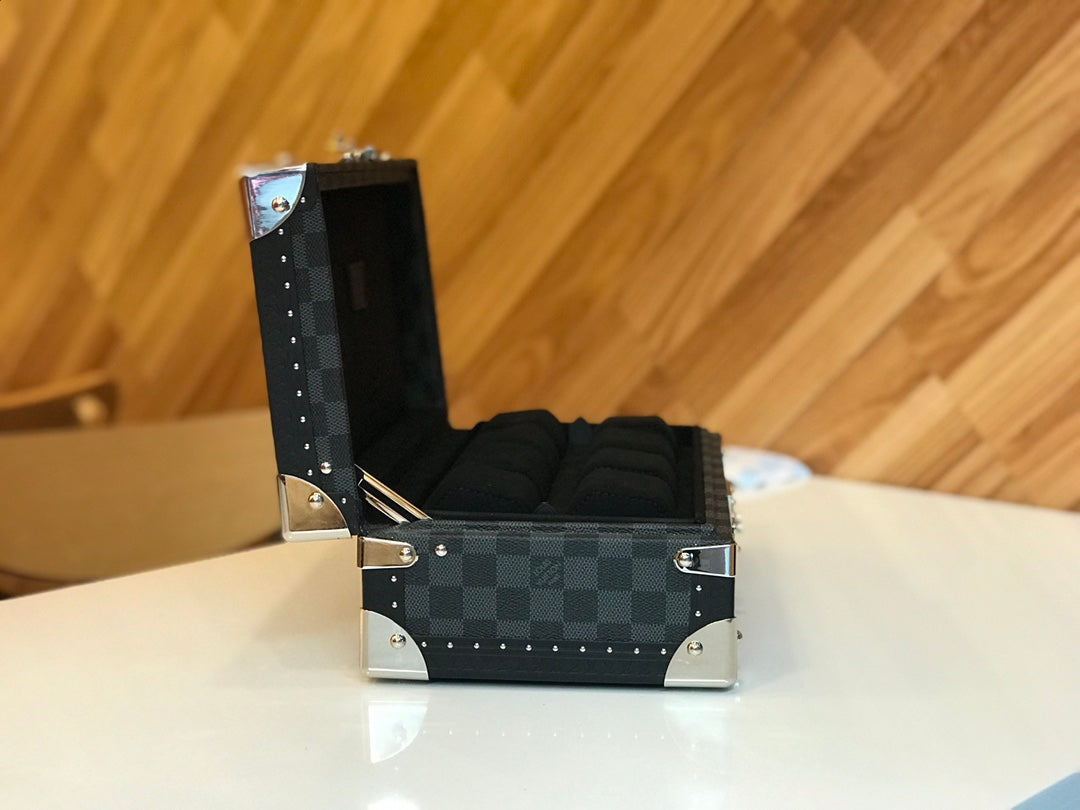 Louis Vuitton Coffret 8 Montres