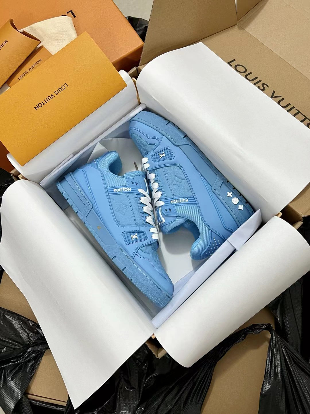 Louis Vuitton Sneakers