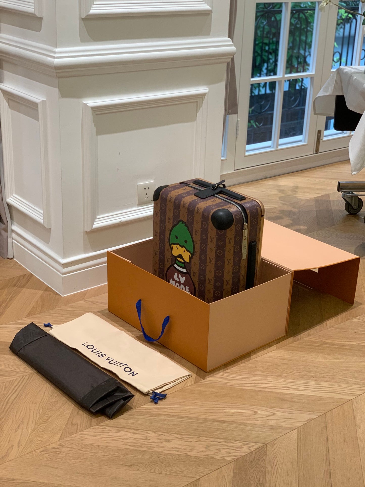 Louis Vuitton Horizon 55