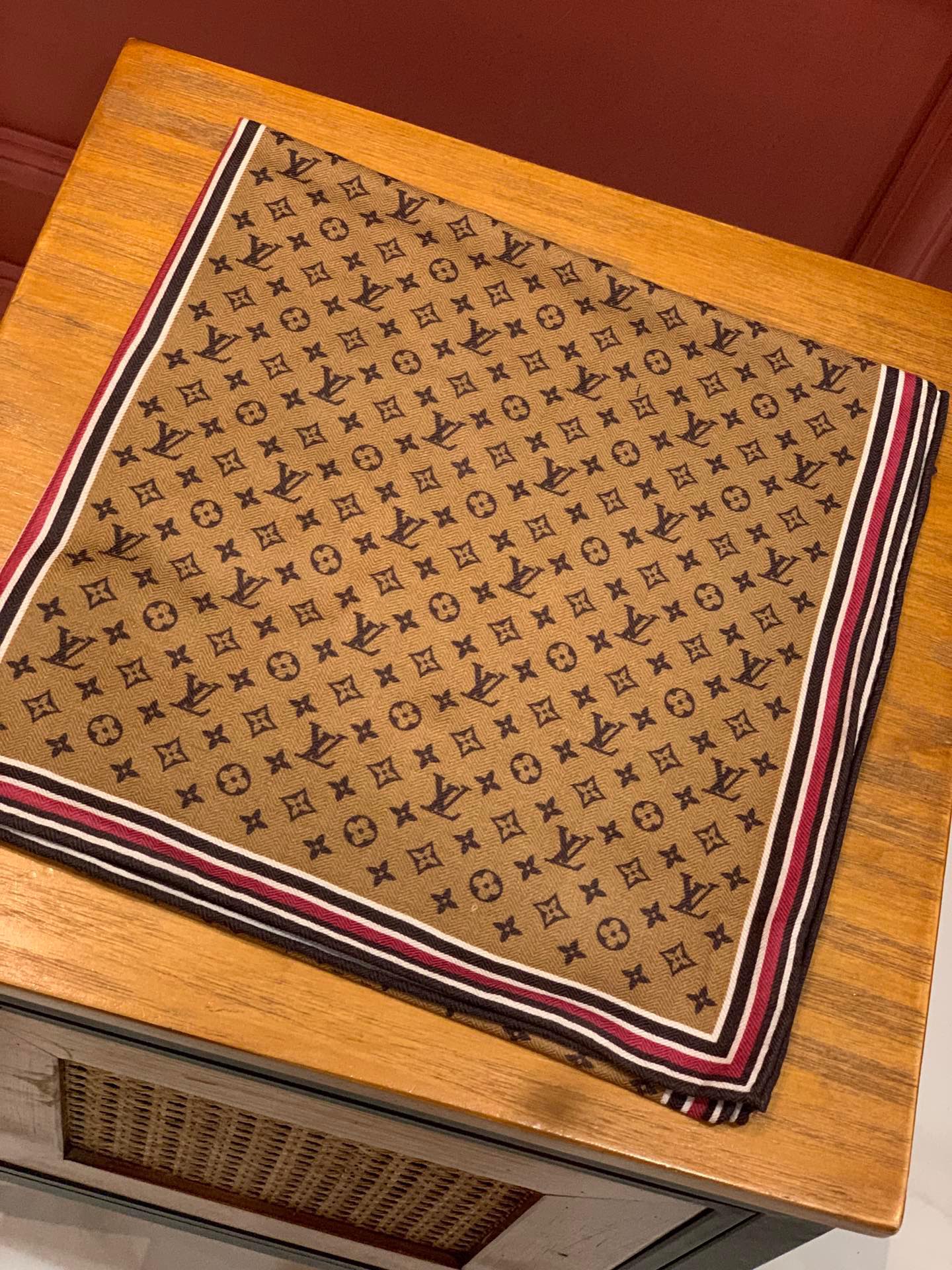 Louis Vuitton scarf