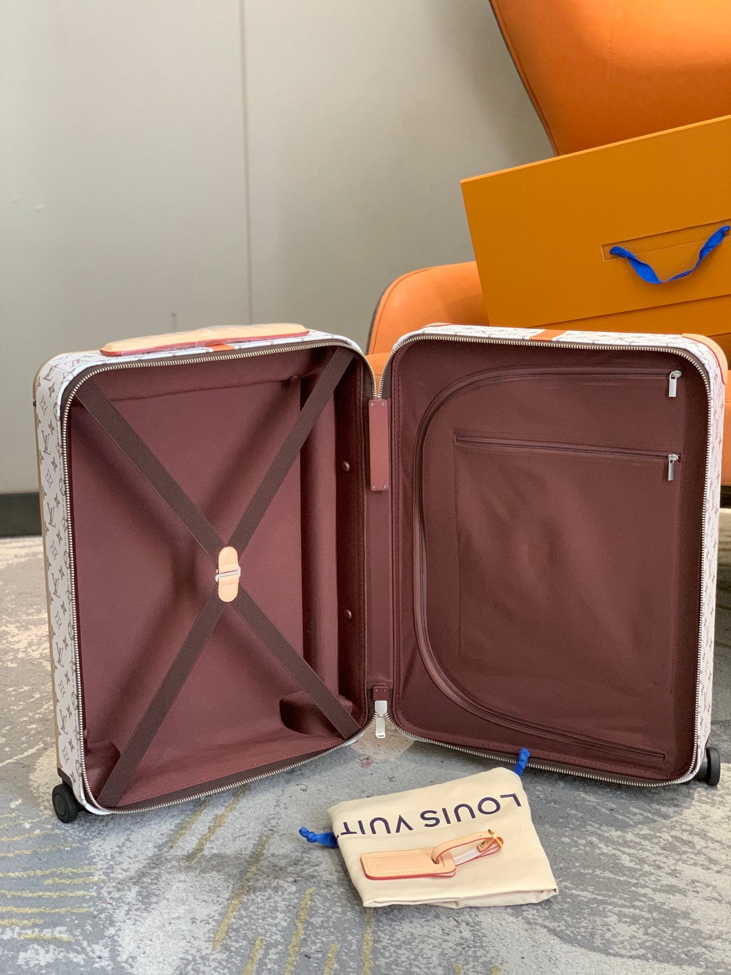 Louis Vuitton Horizon 55