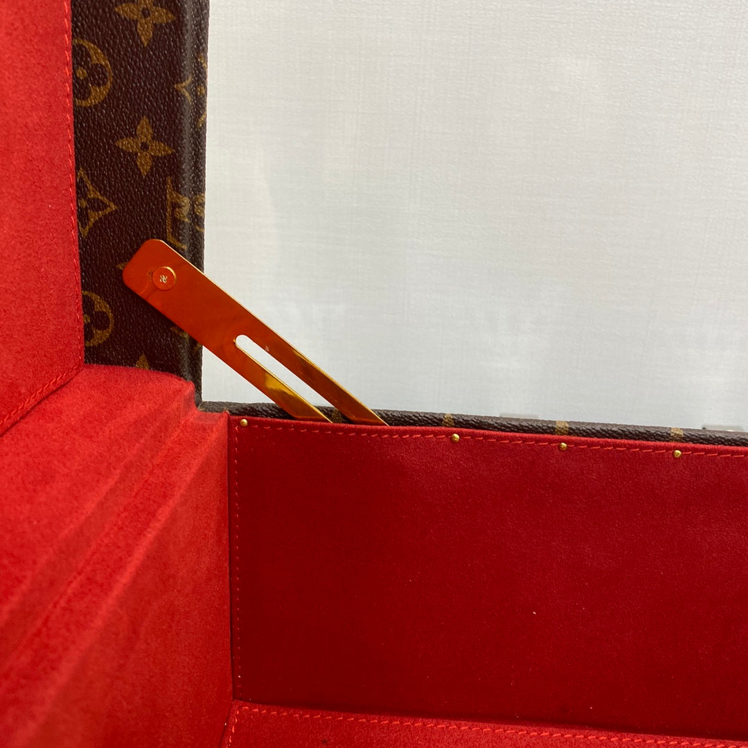 Louis Vuitton Bisten 50 Attache Hard Case Trunk