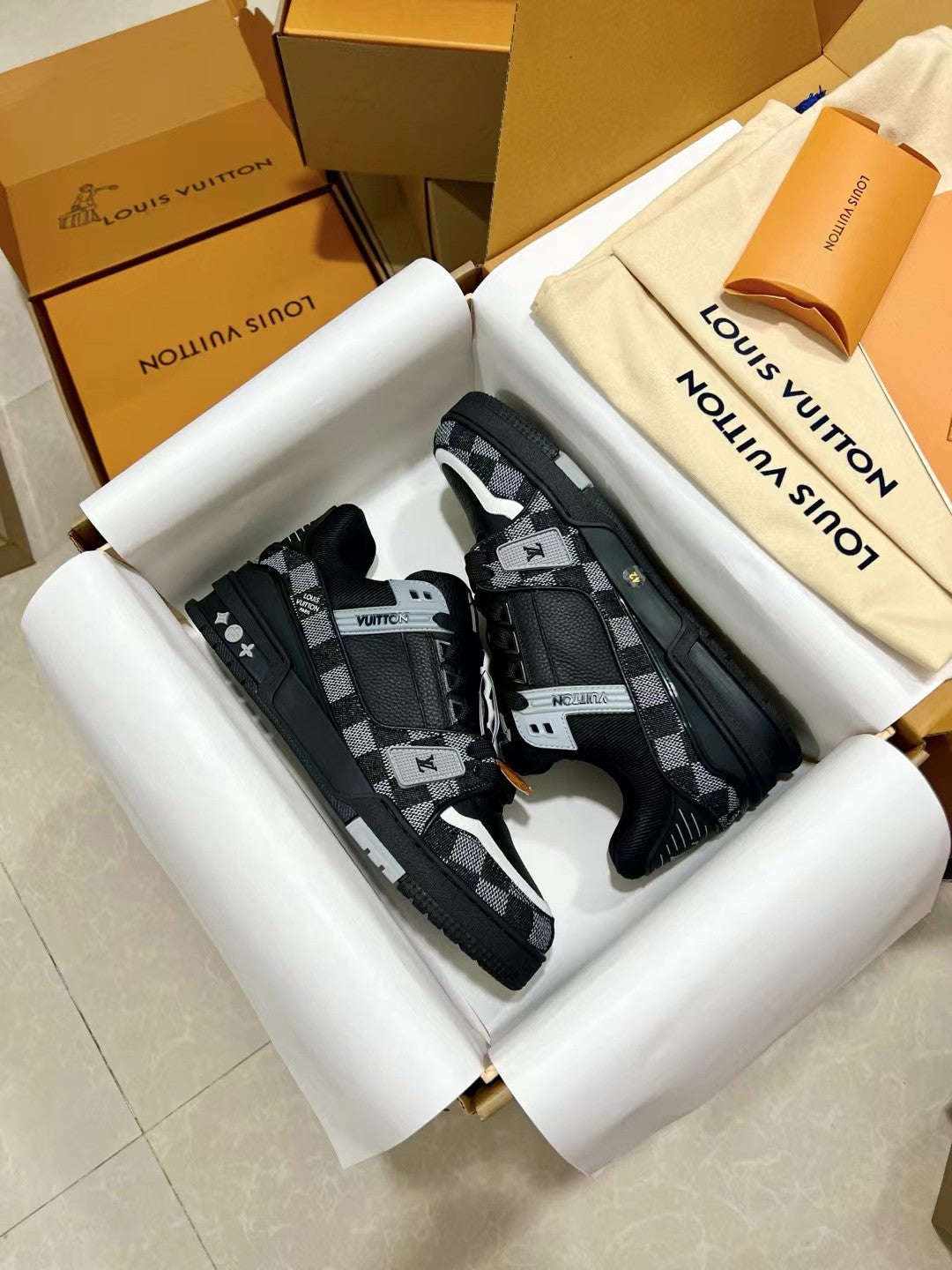 Louis Vuitton Sneakers