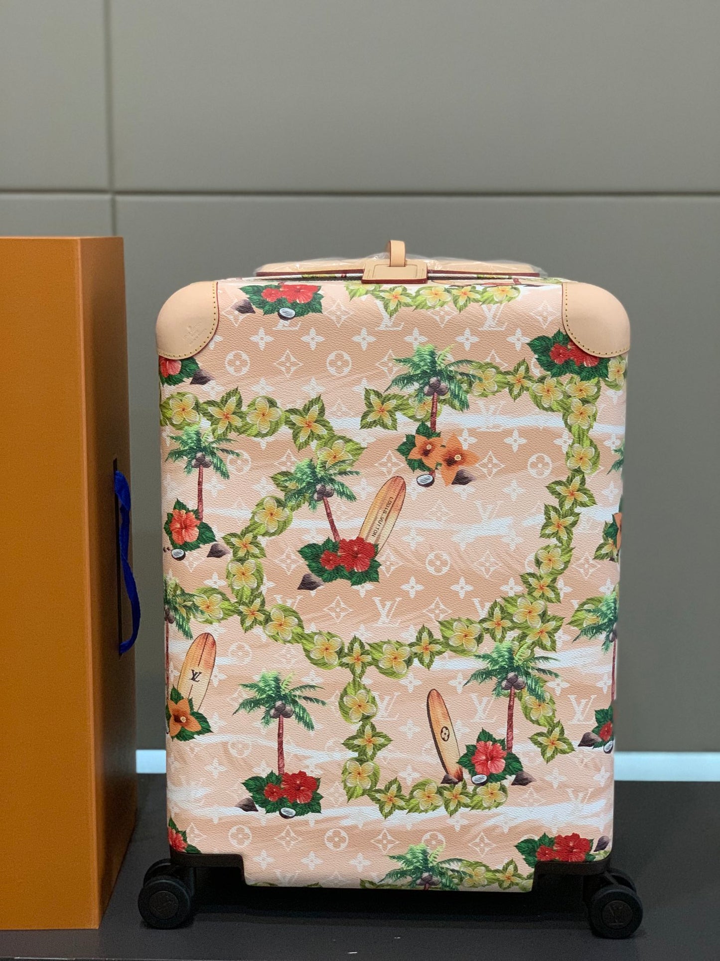 Louis Vuitton Horizon 55