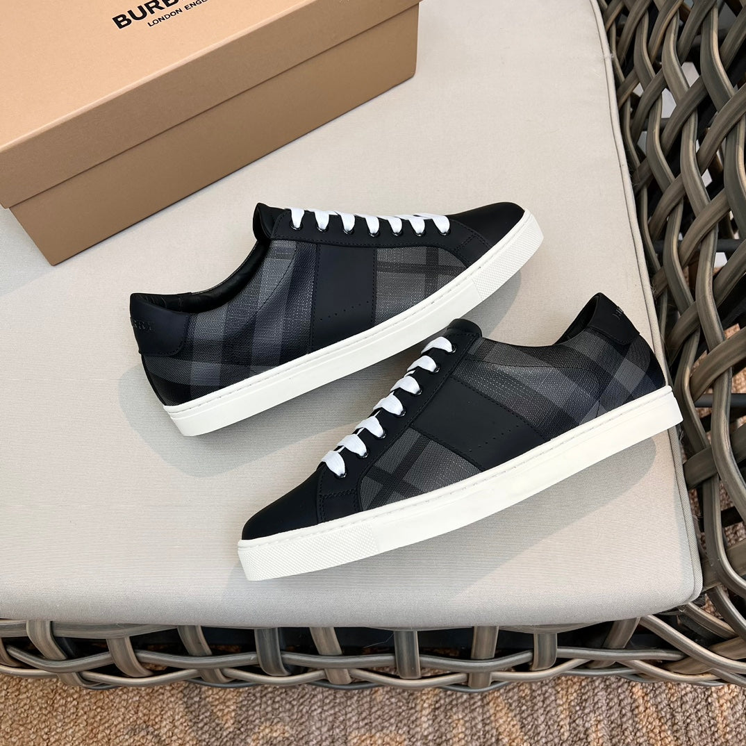 Burberry Sneakers