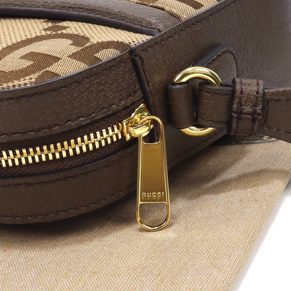 Gucci Jumbo GG Messenger Bag