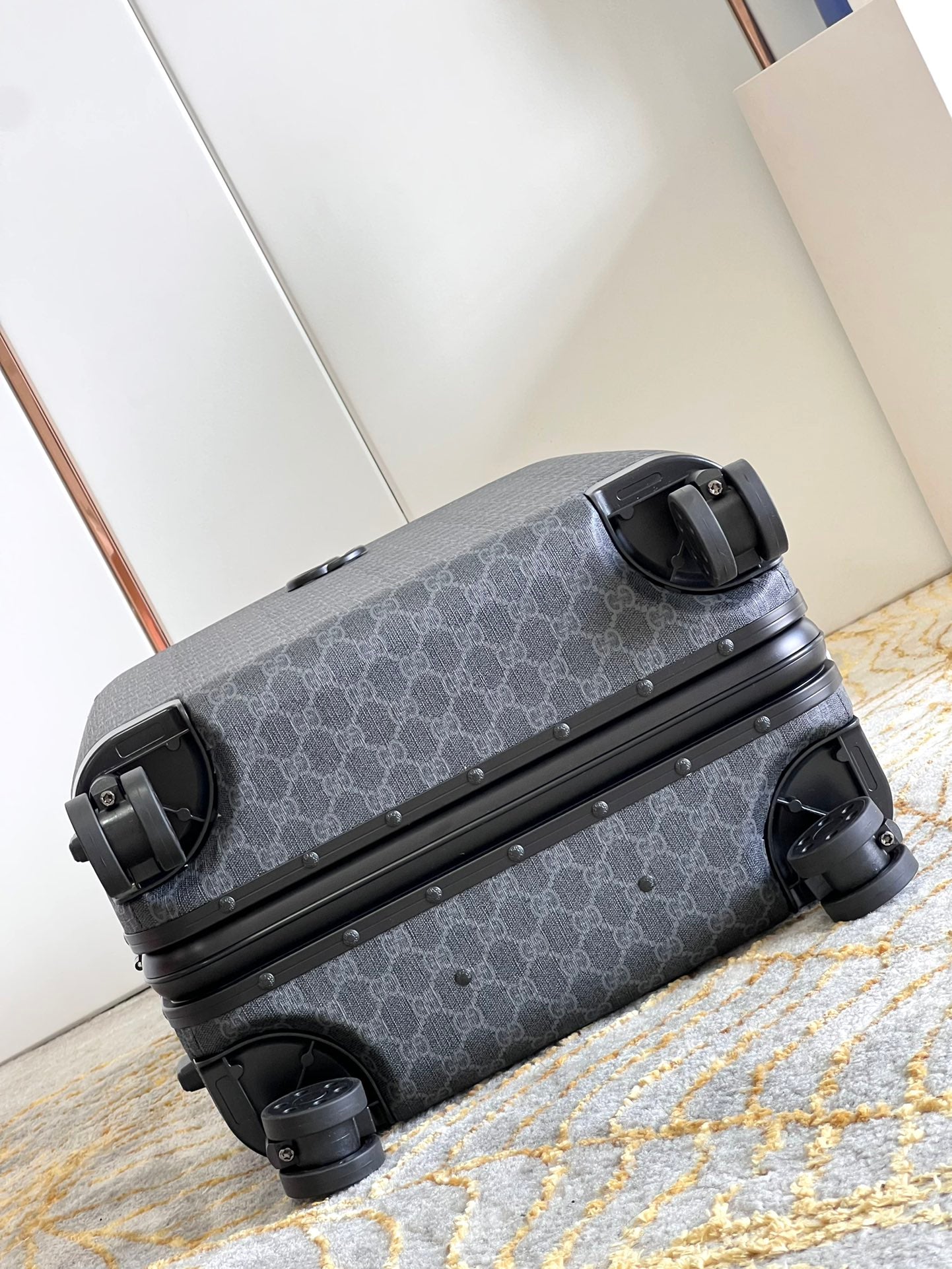 Gucci Porter cabin plus trolley