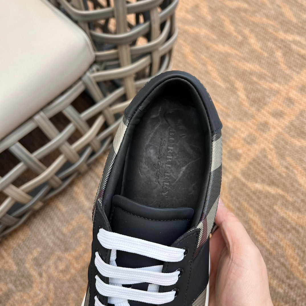 Burberry Sneakers