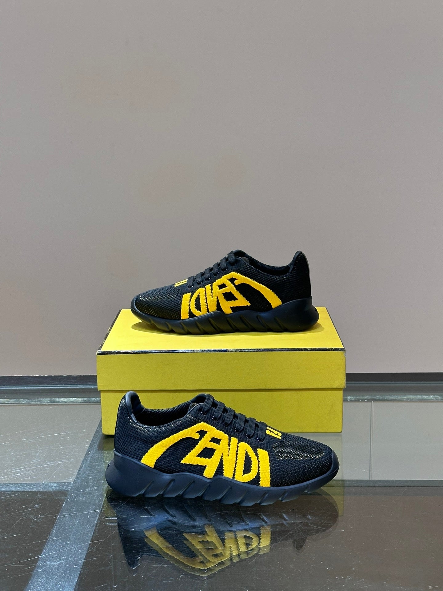 Fendi Sneakers