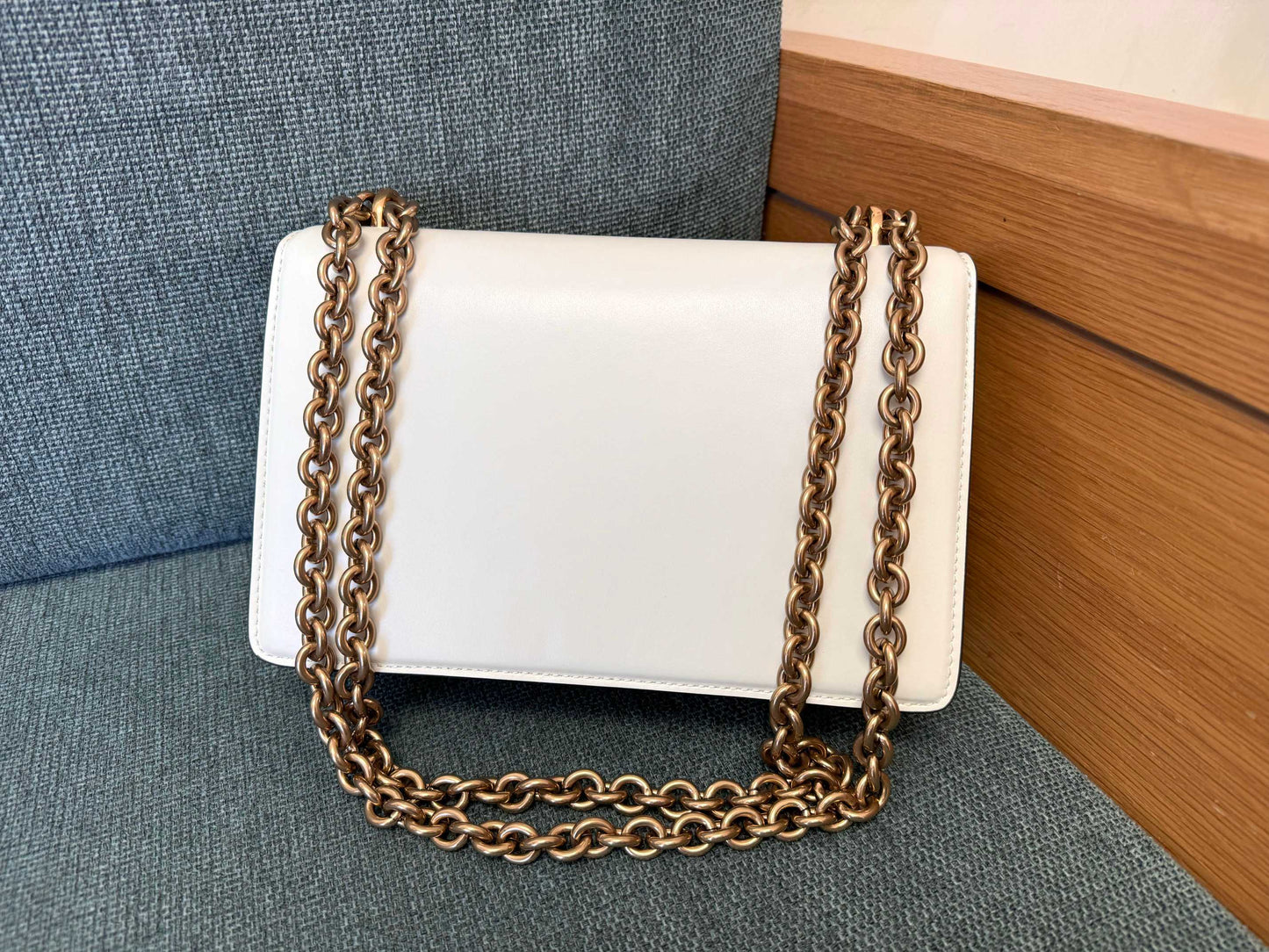 VALENTINO GARAVANI VAIN SHOULDER BAG IN SHINY CALFSKIN