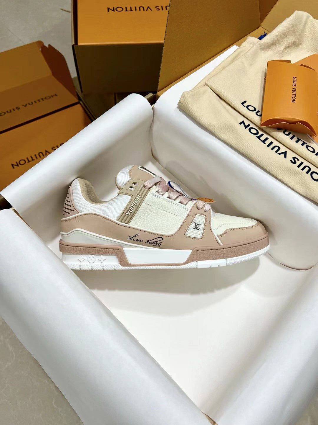Louis Vuitton Sneakers