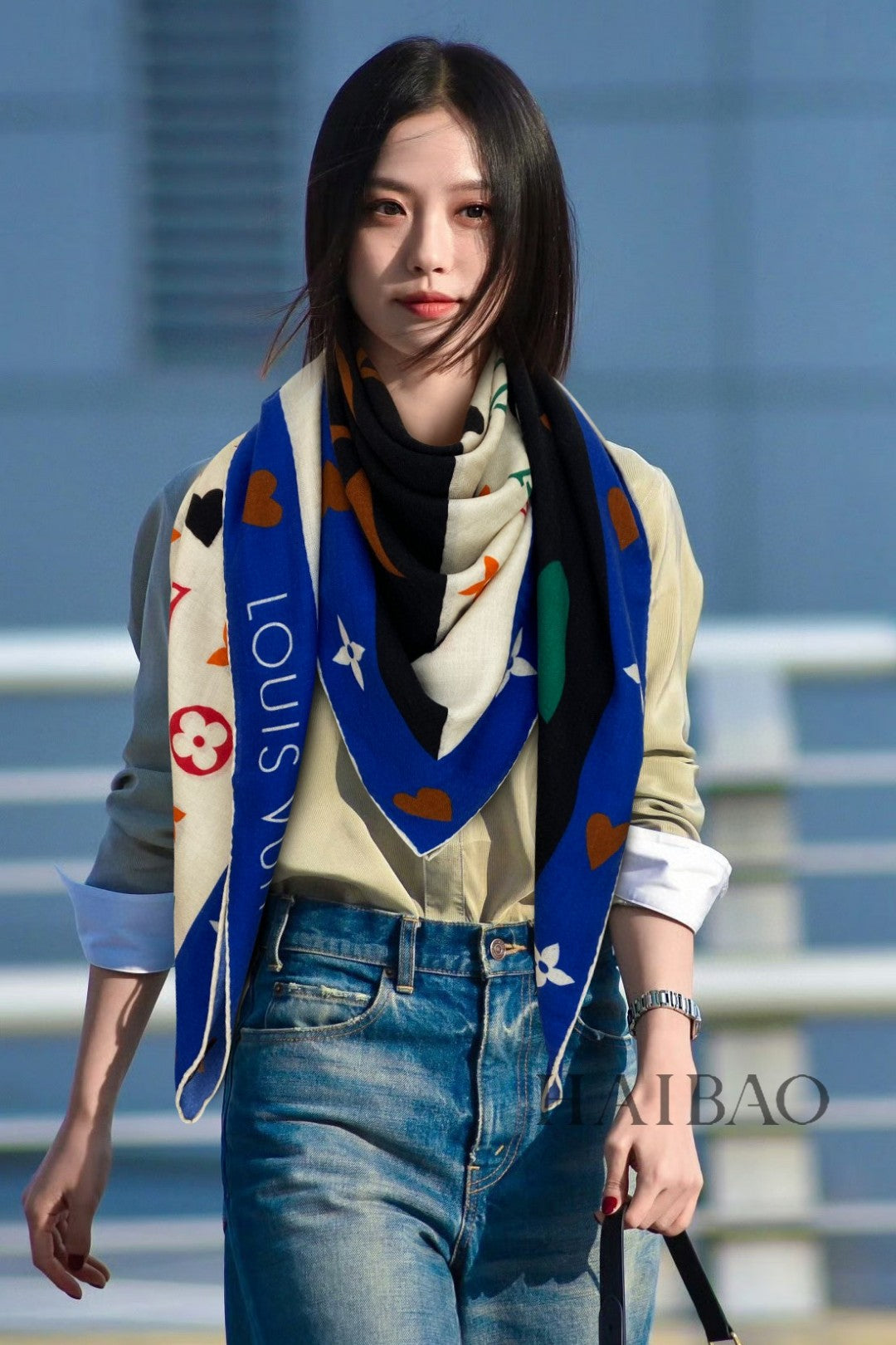 Louis Vuitton scarf