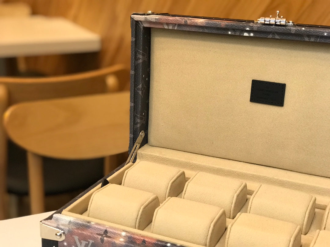 Louis Vuitton Coffret 8 Montres