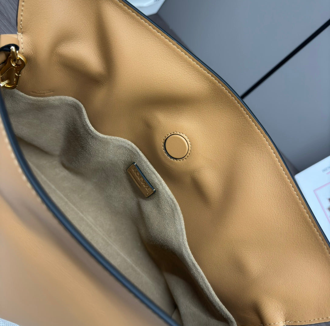 LOEWE Flamenco