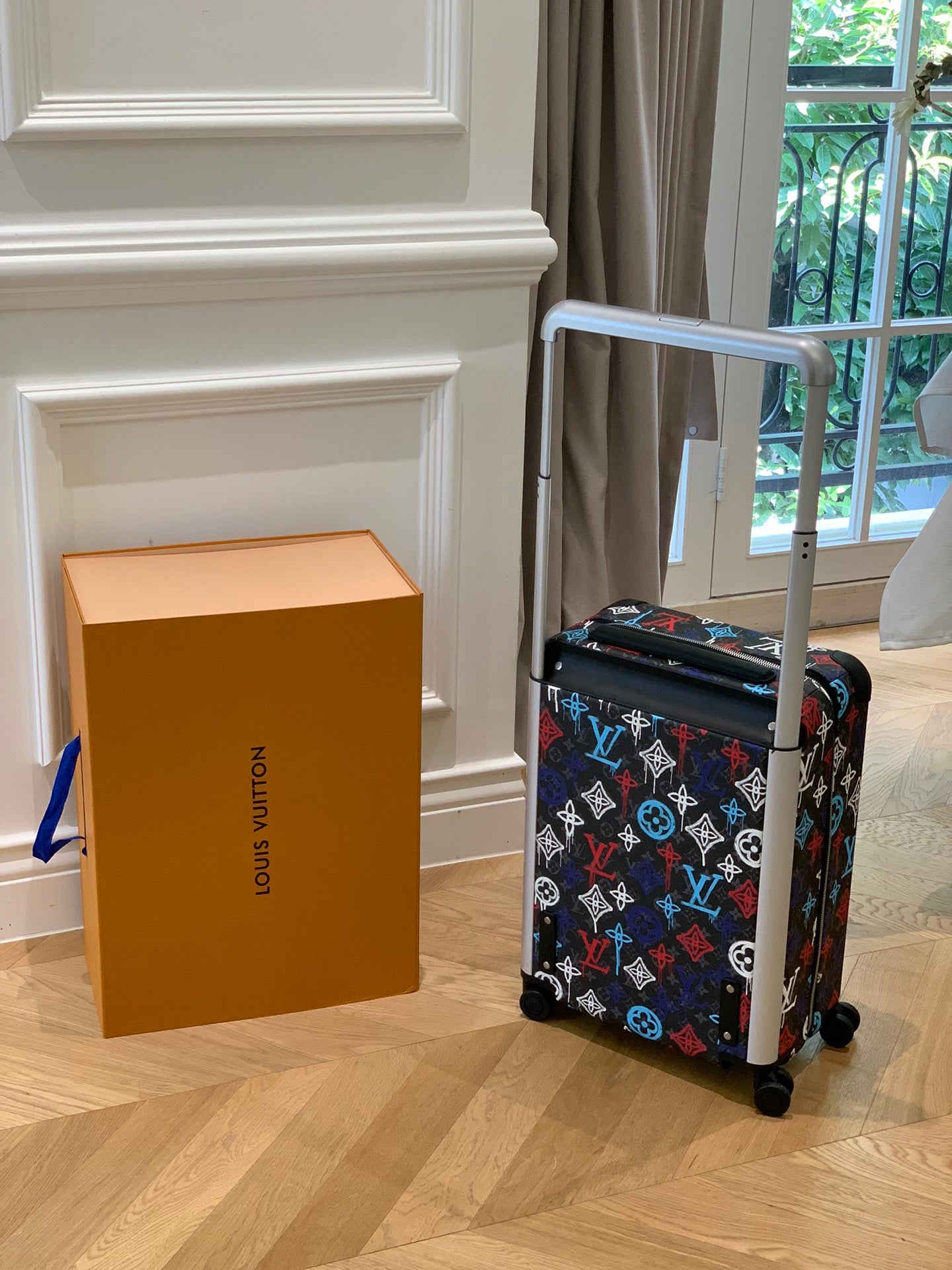 Louis Vuitton Horizon 55