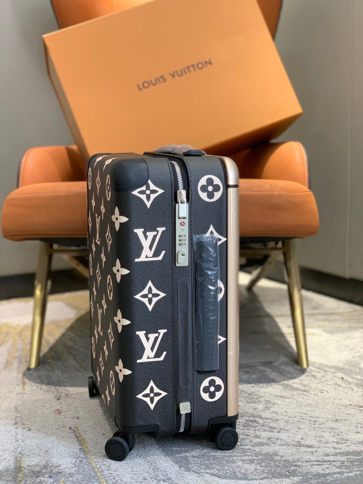 Louis Vuitton Horizon 55