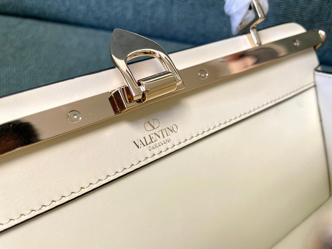 Valentino Garavani Rockstud Calfskin Handbag Woman Ivory Onesize