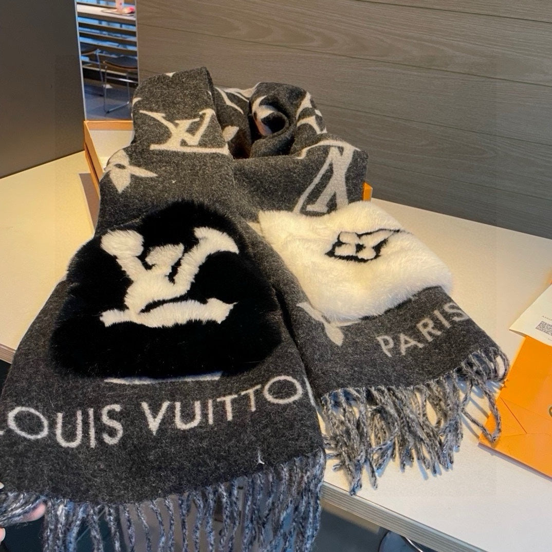 Louis Vuitton Scarf
