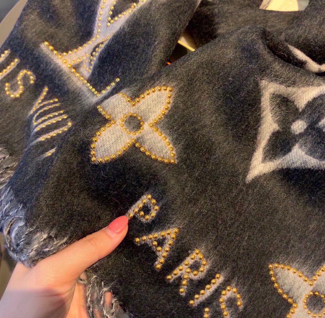 Louis Vuitton scarf