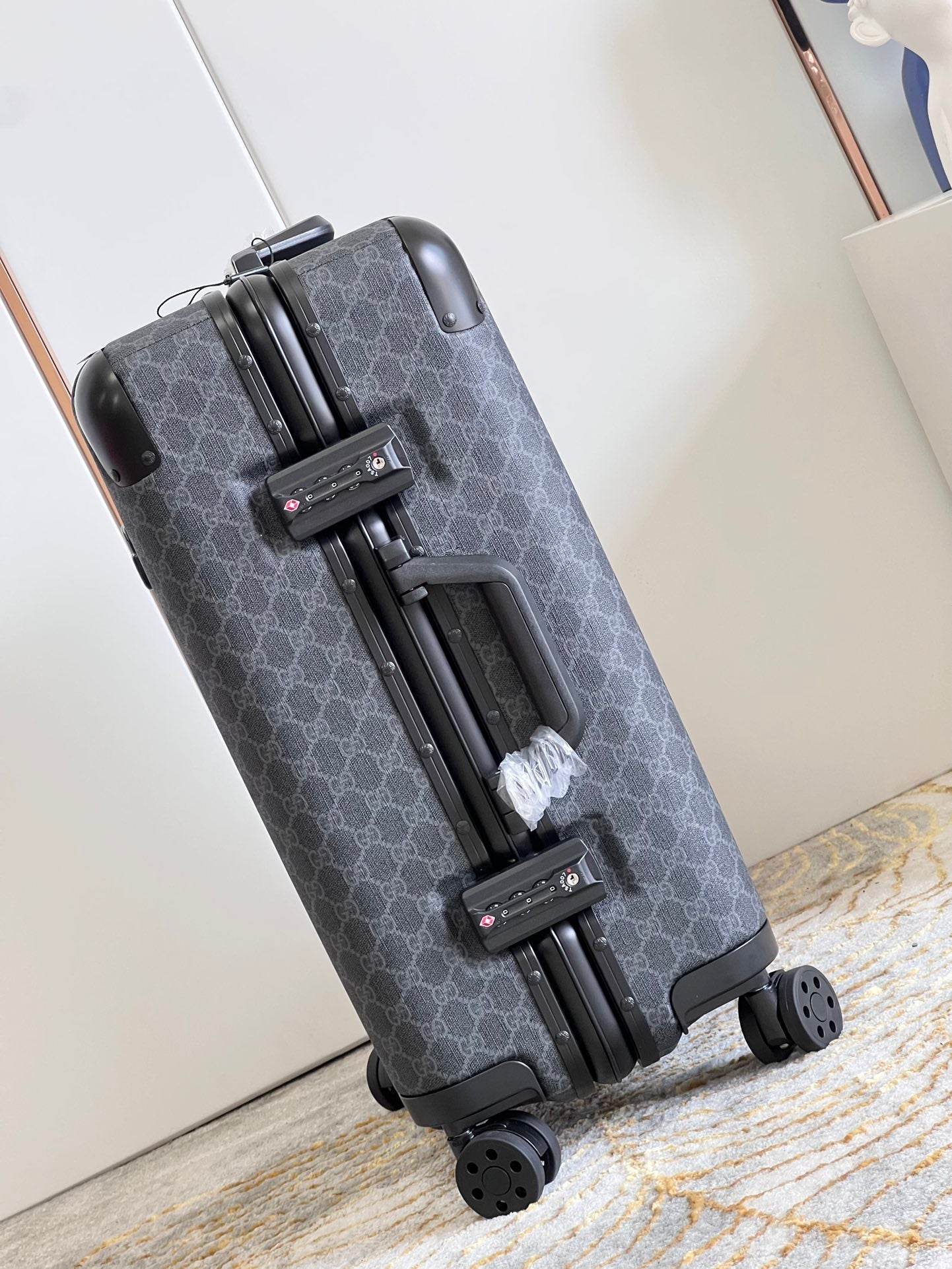 Gucci Porter cabin plus trolley