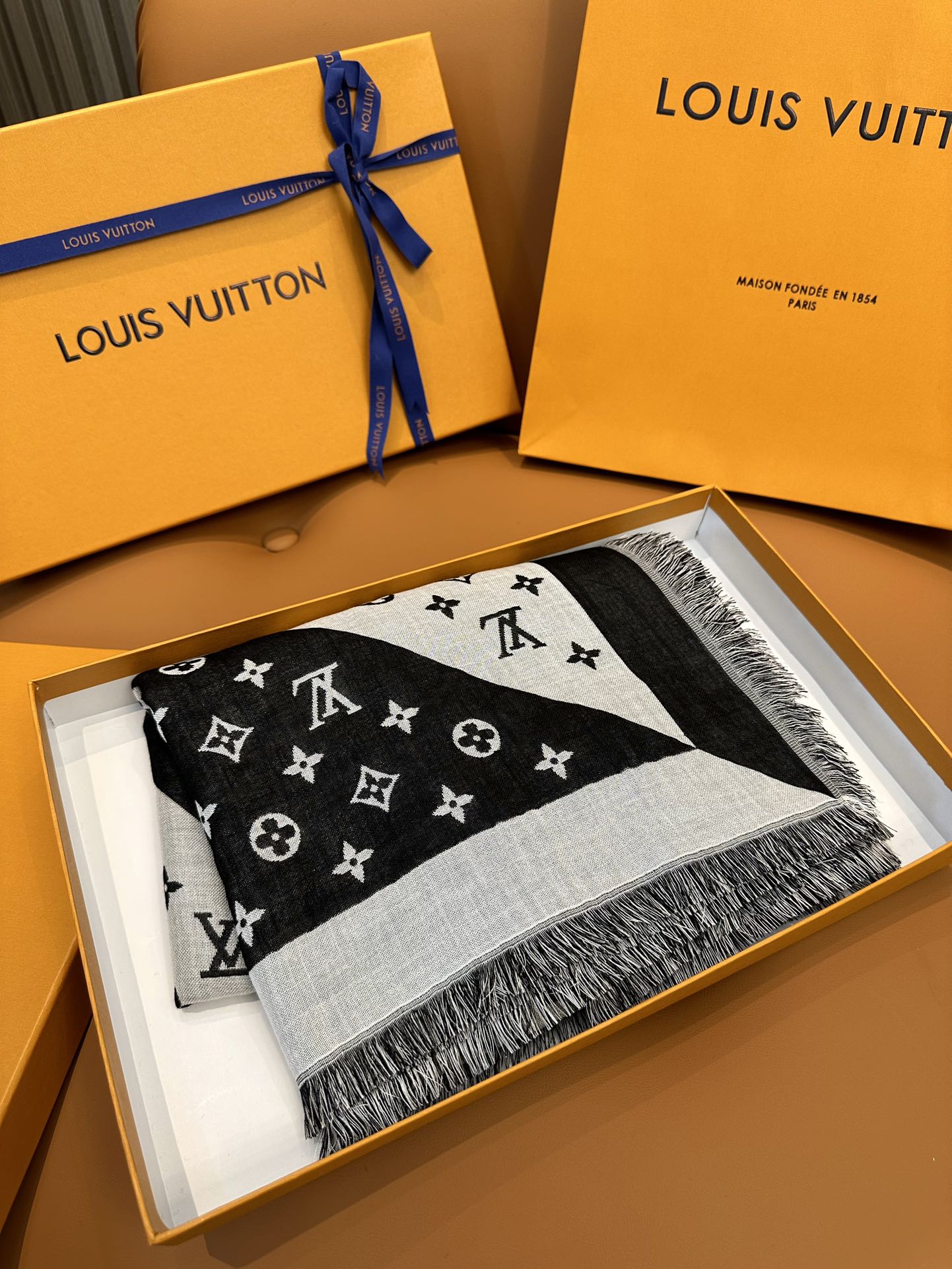 Louis Vuitton Scarf