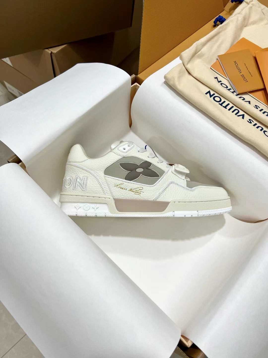 Louis Vuitton Sneakers