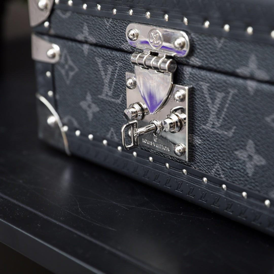 Louis Vuitton Jewelry Case Trunk