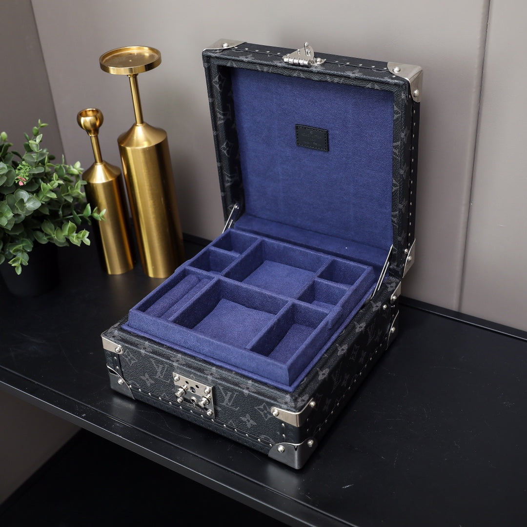 Louis Vuitton Jewelry Case Trunk