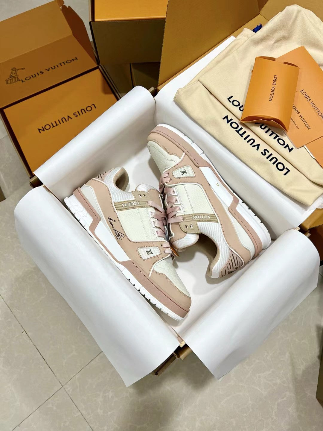 Louis Vuitton Sneakers