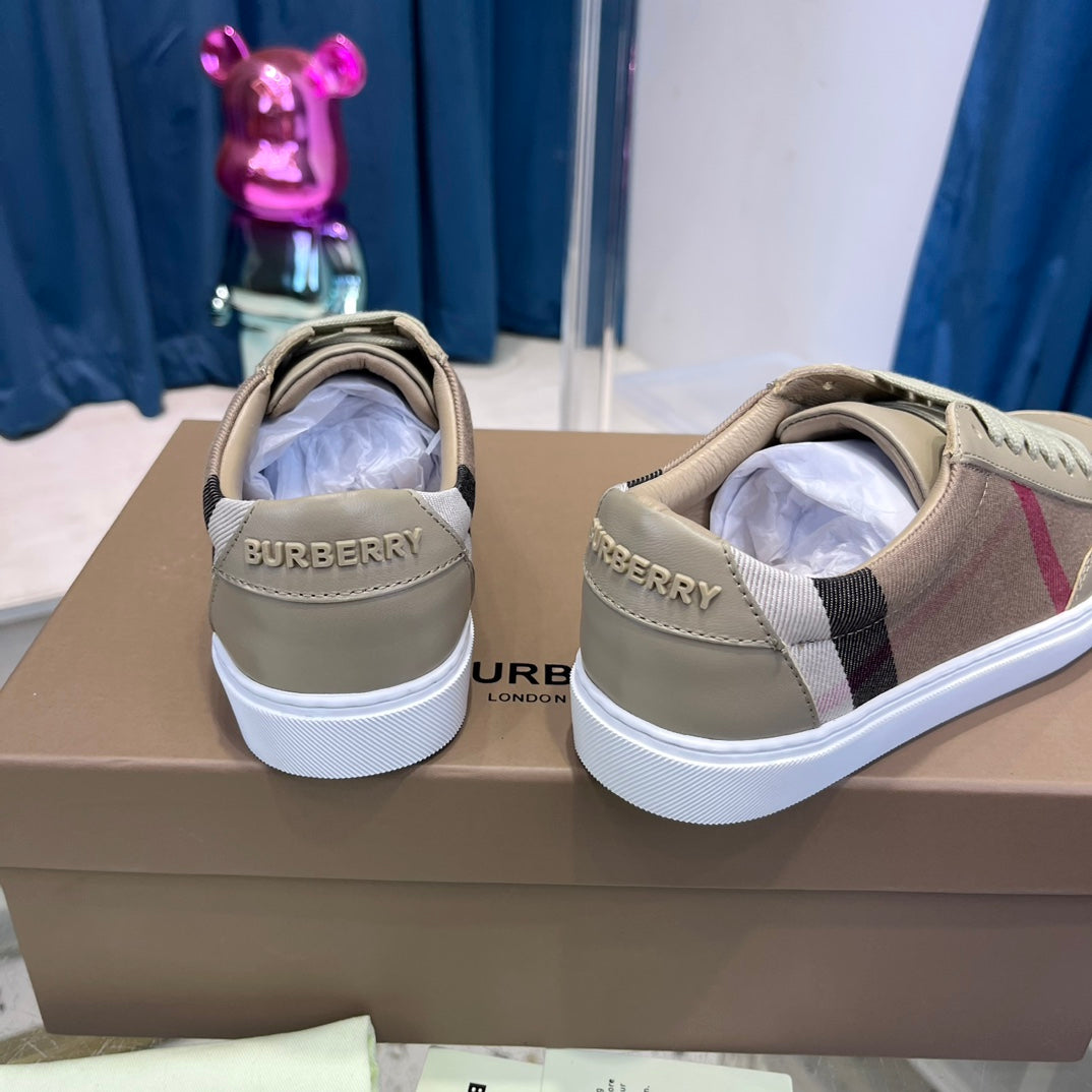 Burberry Sneakers