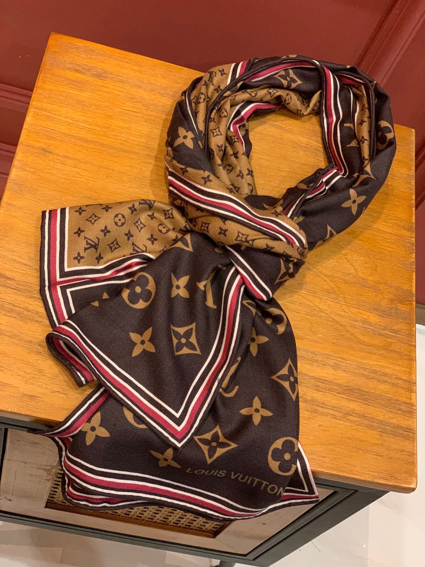 Louis Vuitton scarf