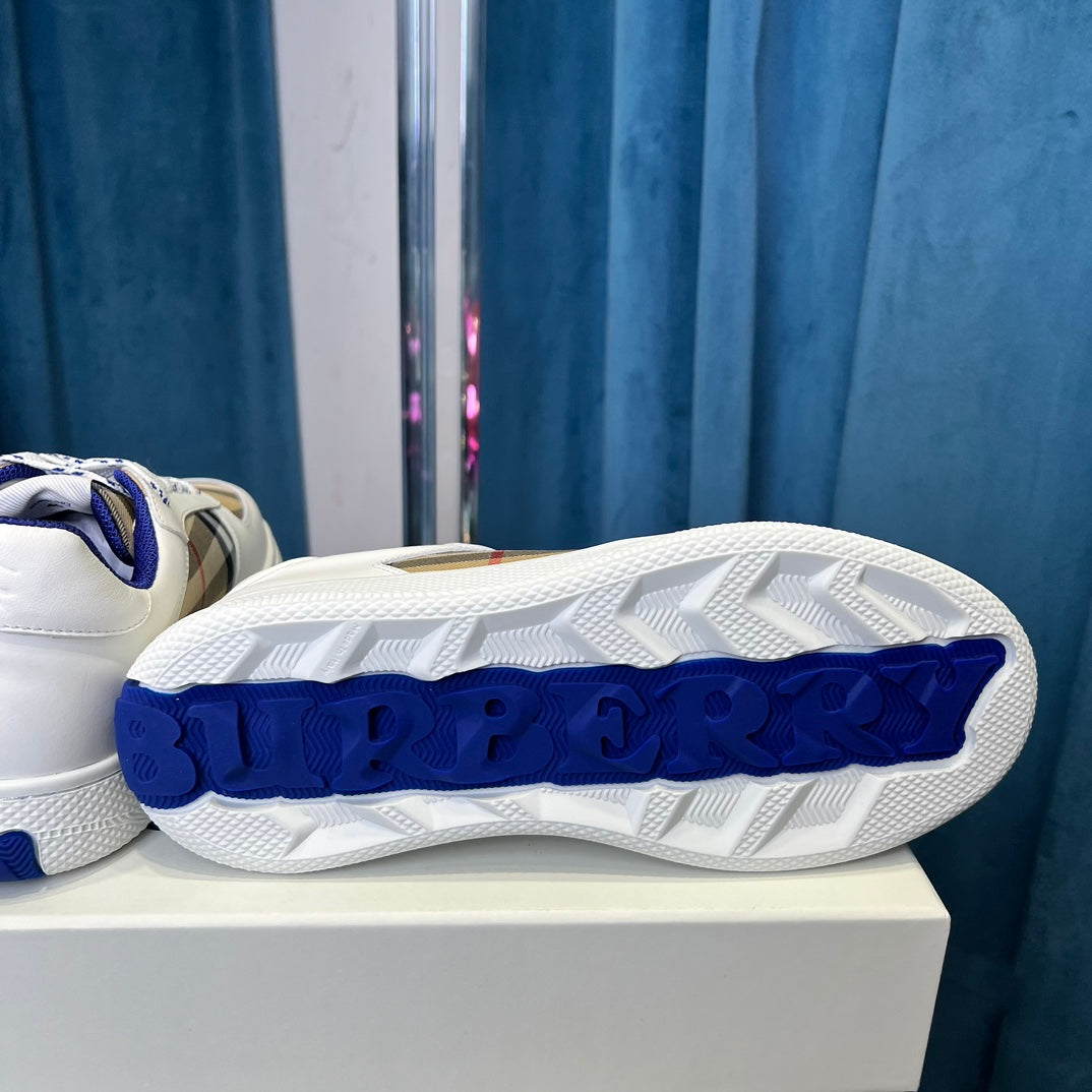 Burberry Sneakers