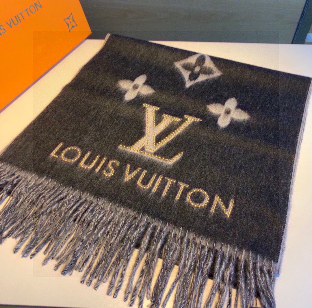 Louis Vuitton scarf