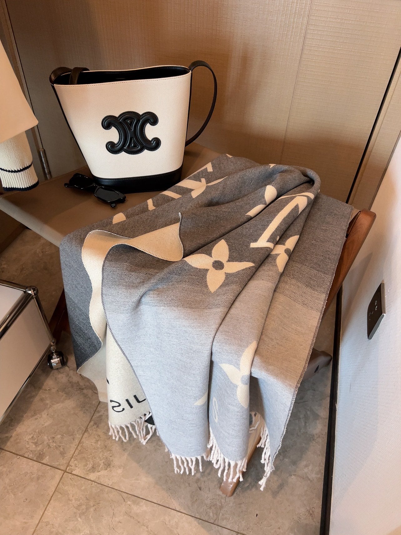 Louis Vuitton scarf
