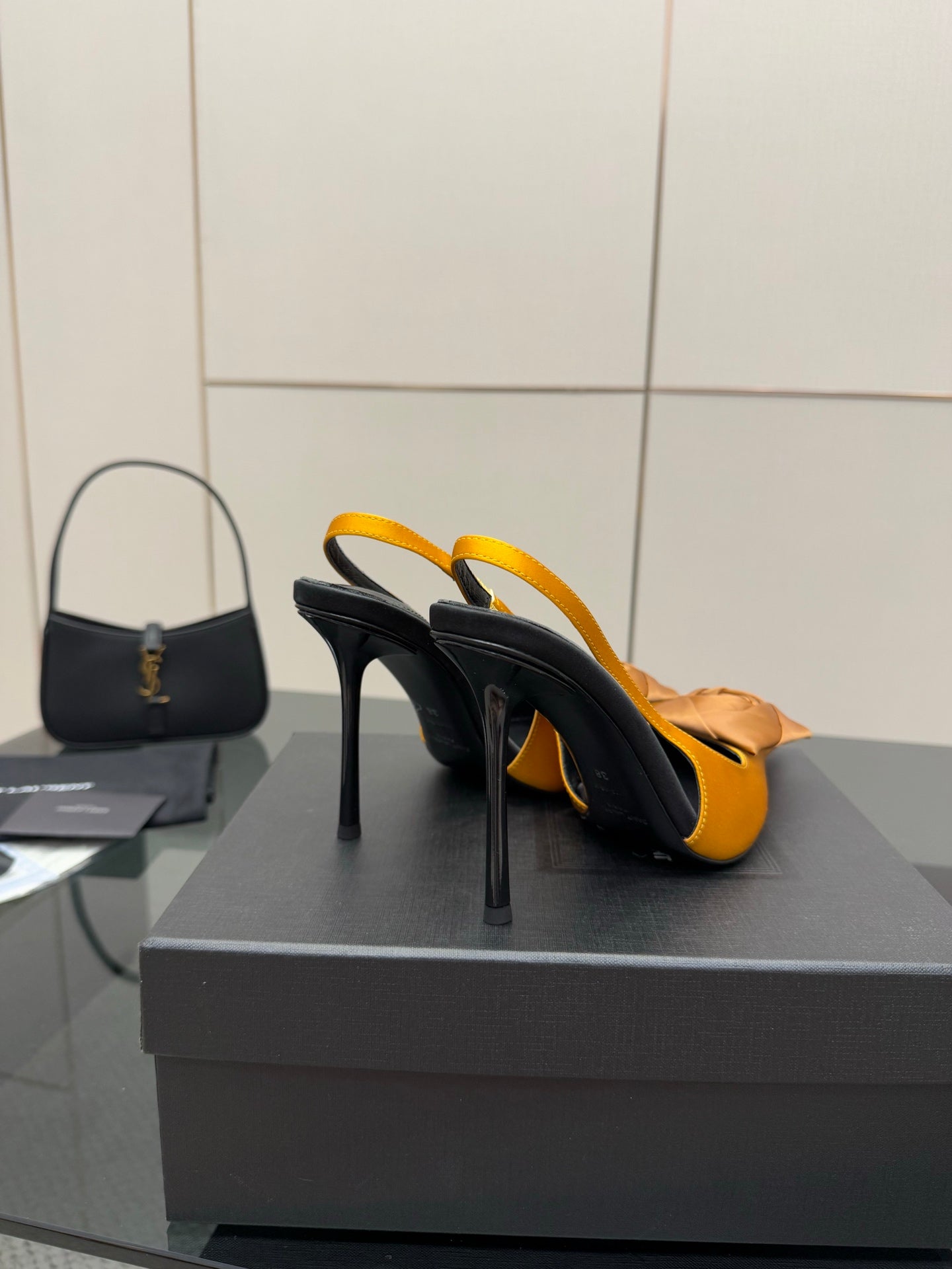 Saint Laurent 110 Bow
