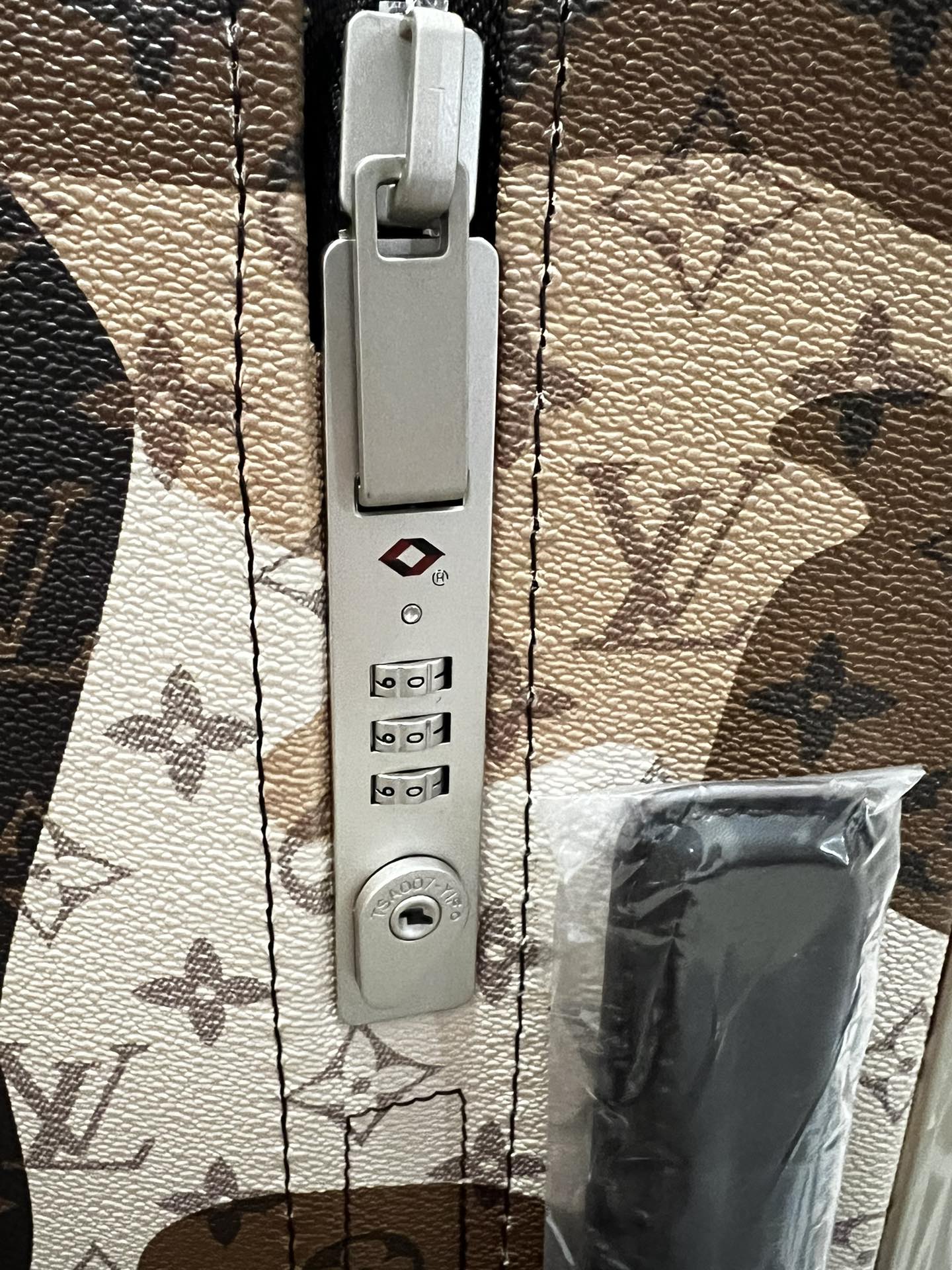 Louis Vuitton Horizon 55