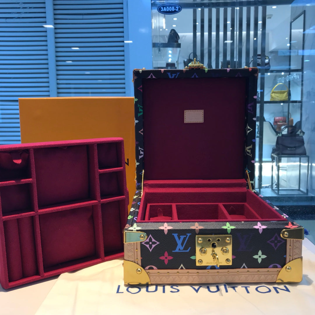 Louis Vuitton Jewelry Case Trunk