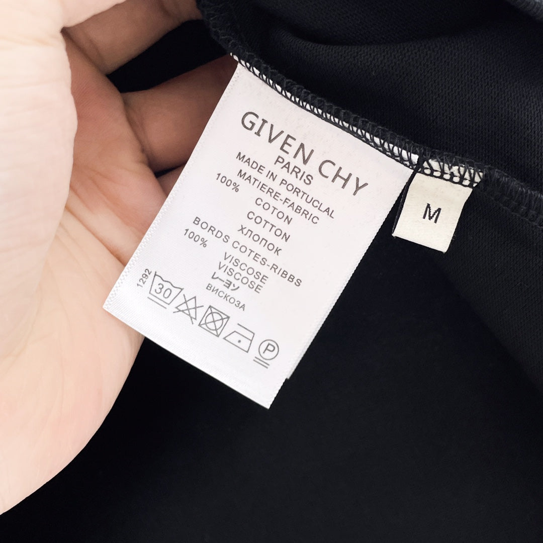 Givenchy T-Shirt