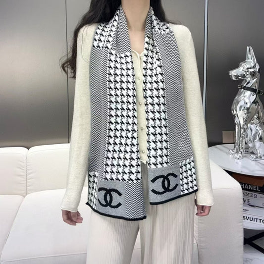 CHANEL Scarf