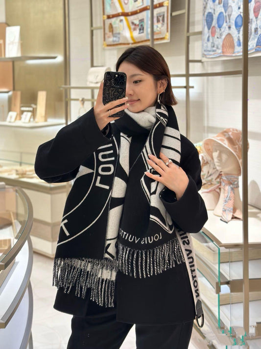 Louis Vuitton Scarf